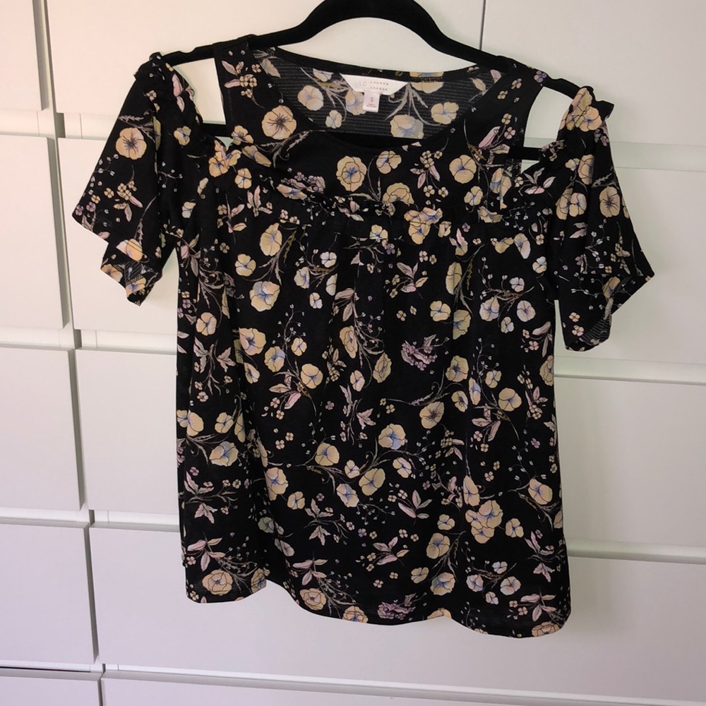 Lauren Conrad cold shoulder top size small
